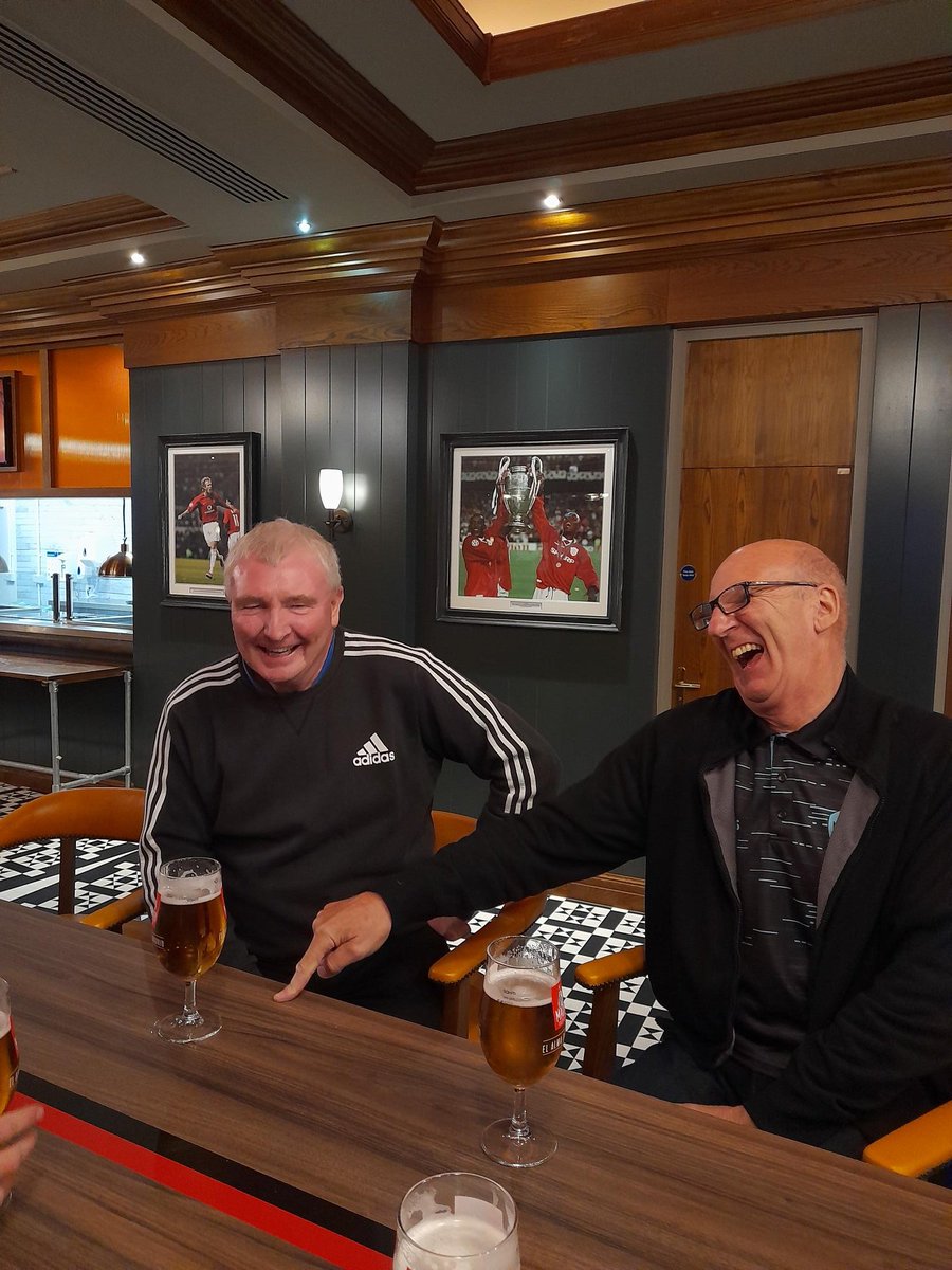 Lawrence Loz Jones tweet media