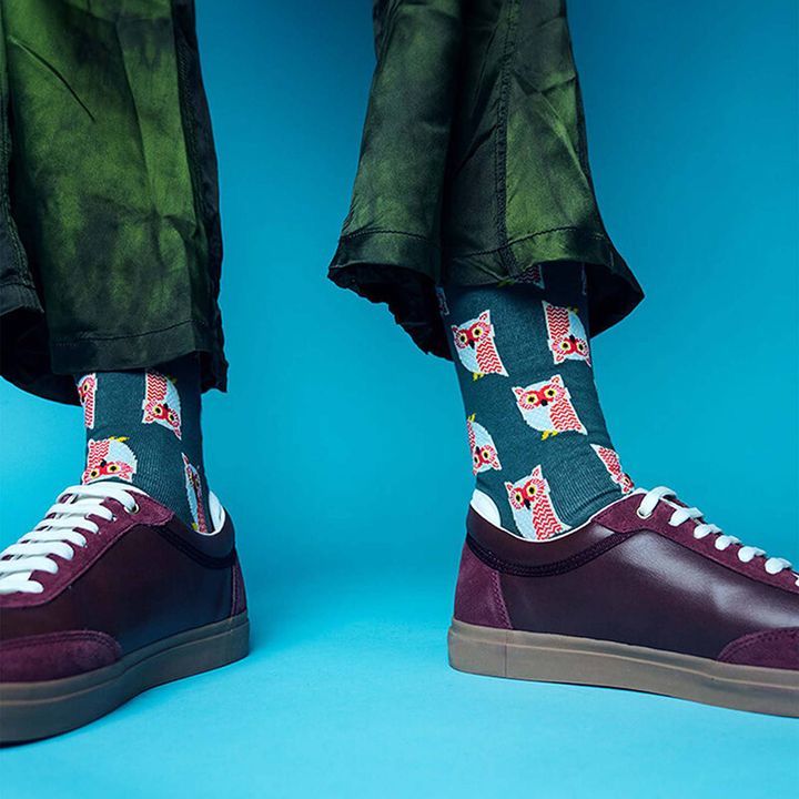 ChangemakerCH's tweet photo. Nachhaltige Botschafter an jedem Fuss 🧦

Der Alltag ist grau – Das dachten sich drei Zürcher Freunde im Jahr 2013 nach einer gemeinsamen Reise. Und da entsprang die Vision, mit alltäglichen Accessoires die Welt auf nachhaltige Weise farbiger zu machen. https://t.co/XLs2qT7Iz1 https://t.co/HYeVB8QG5Z
