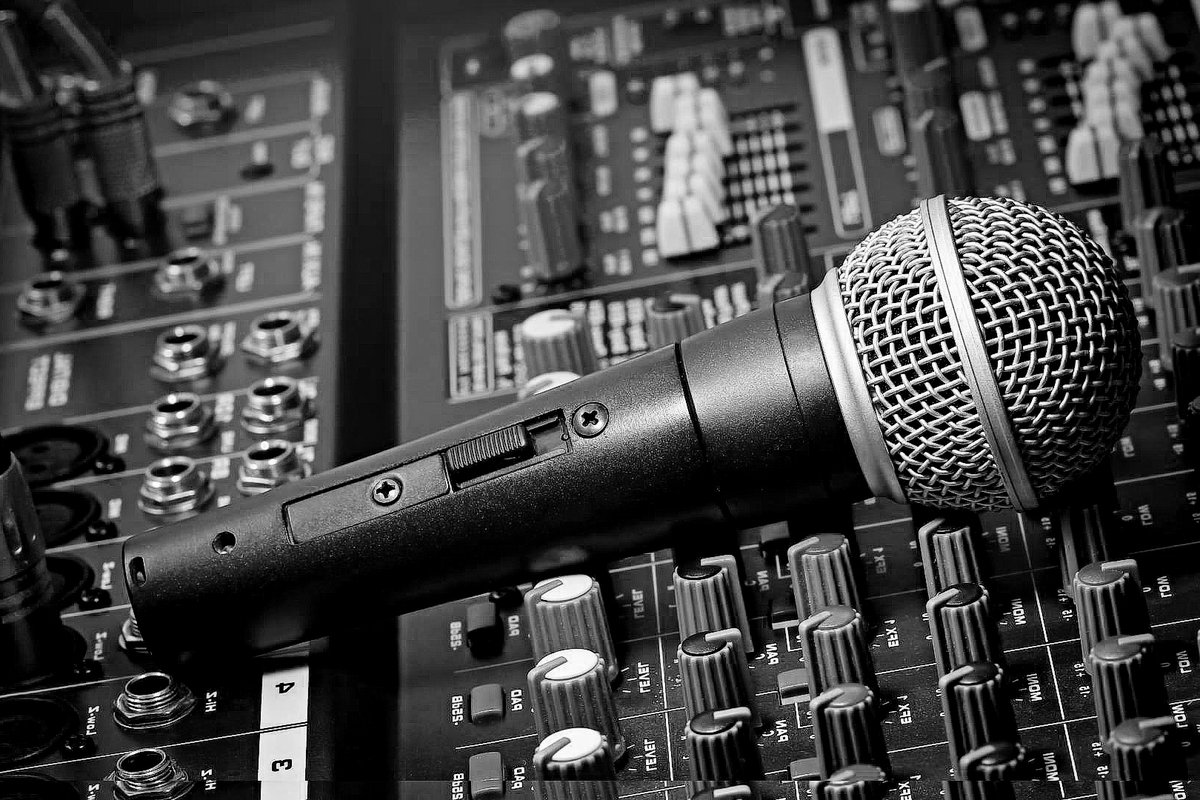 Quoi de neuf par ici !?

Nous lancerons très prochainement de nouveaux projets/concepts.
Nous osons espérer que chacun y trouvera son compte !

En attendant, nous vous souhaitons un bon début de semaine.

" #BongsRecord, la qualité accessible à tous "

#Production #Gabon