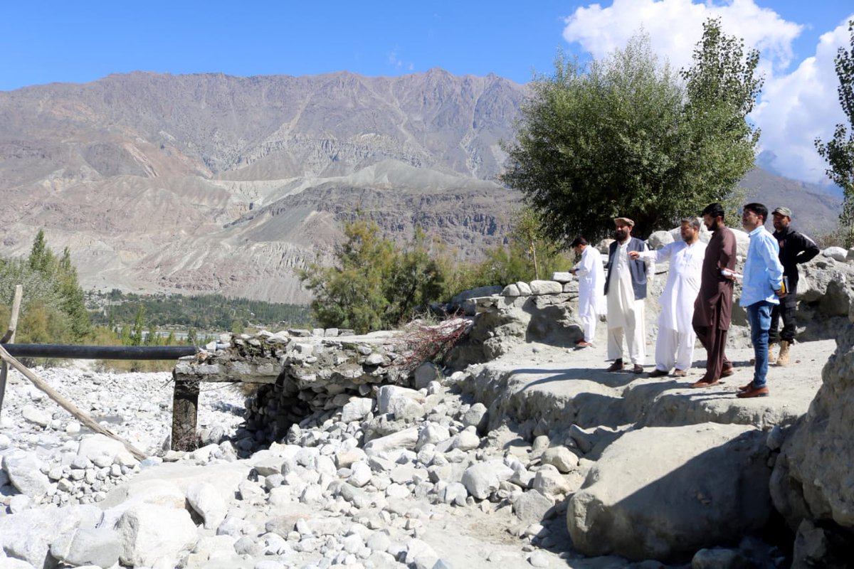 GhizerDc's tweet photo. Visit of various development projects by @GhizerDc alongwith XEN B&amp;R Ghizer.
@csgbpk @HomeDeptGB @TaeyibKhan https://t.co/0EX5aIrmd9