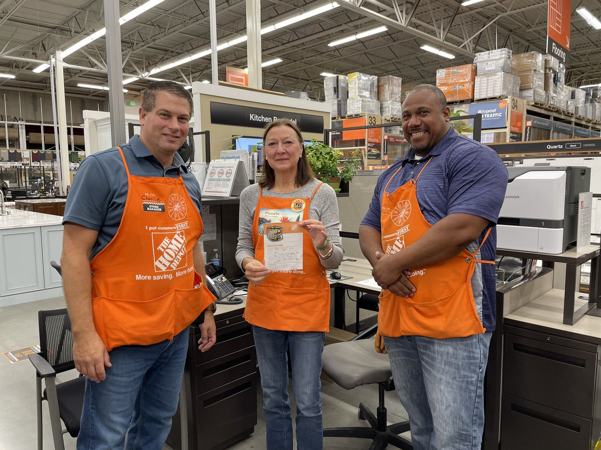 Charles recognizing Pam Designer on selling a 47k cabinet refacing lead in partnership with design connect…Great Job <a href="/Tino_Longobardi/">Tino Longobardi</a> <a href="/LourdesPerry15/">Lourdes Perry</a>