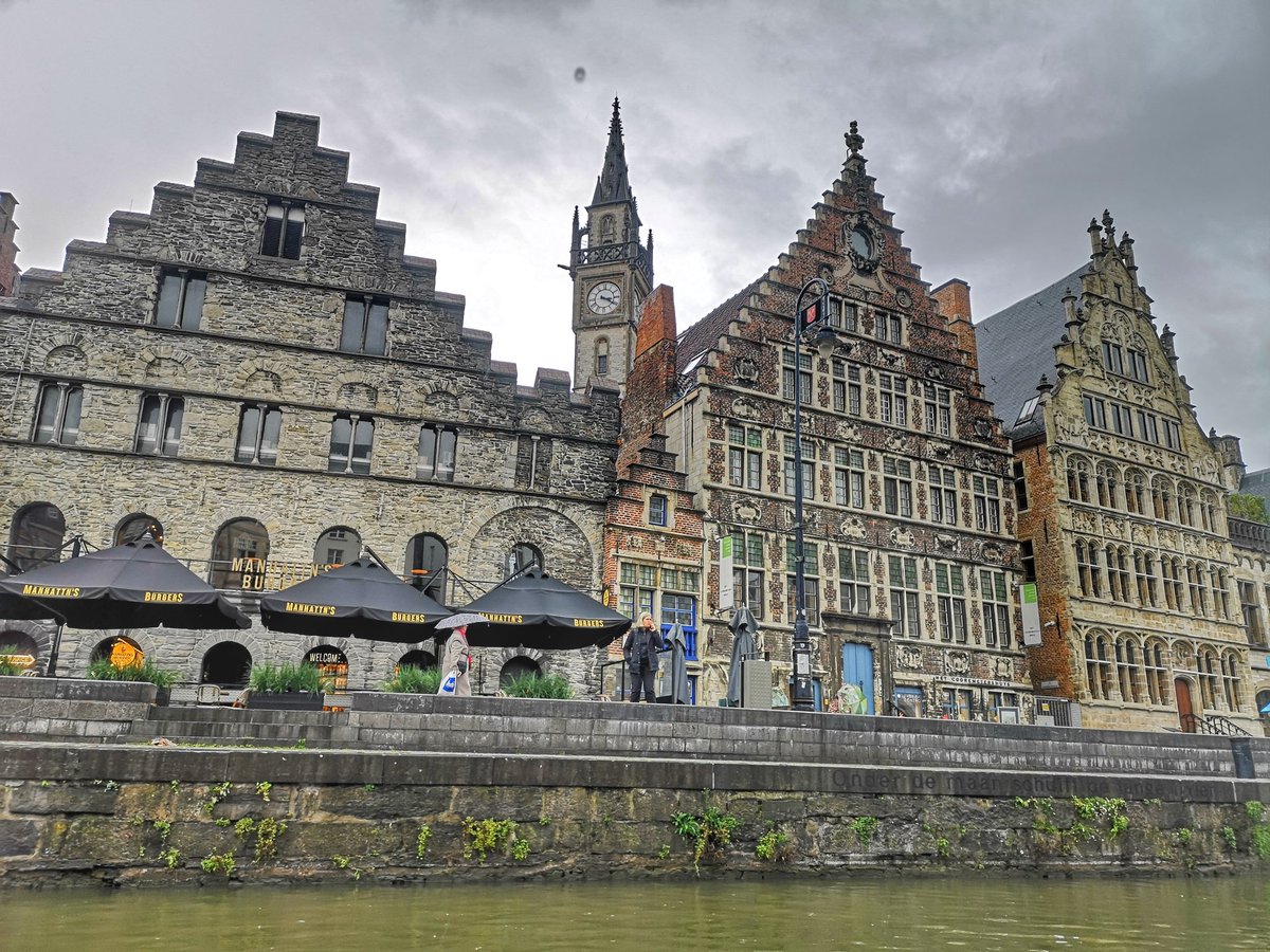 Oh how I missed European conferences with cultural activities! Wonderful boat tour of #Ghent organised by @PrimaryCare4um 💖 in the fabulous company of @Borthwic2Rachel, @KZiuteliene and Bjørn Steinar Storvik (who may not be on twitter, but remebered me from @SHOC_OBHC 😬)