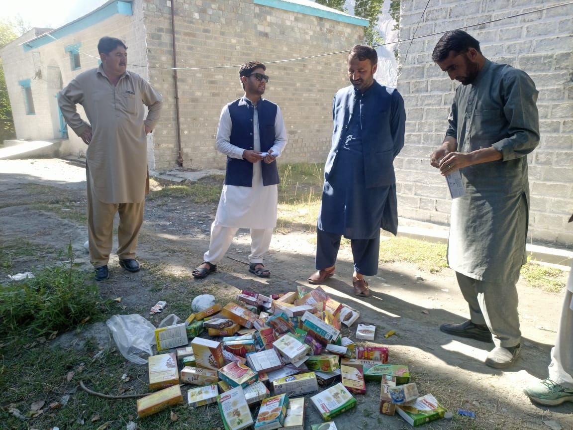 GhizerDc's tweet photo. Crackdown against expiry and substandard food items across District Ghizer.
@csgbpk @HomeDeptGB @AcPunial @AcGupis https://t.co/izswW6vbzi