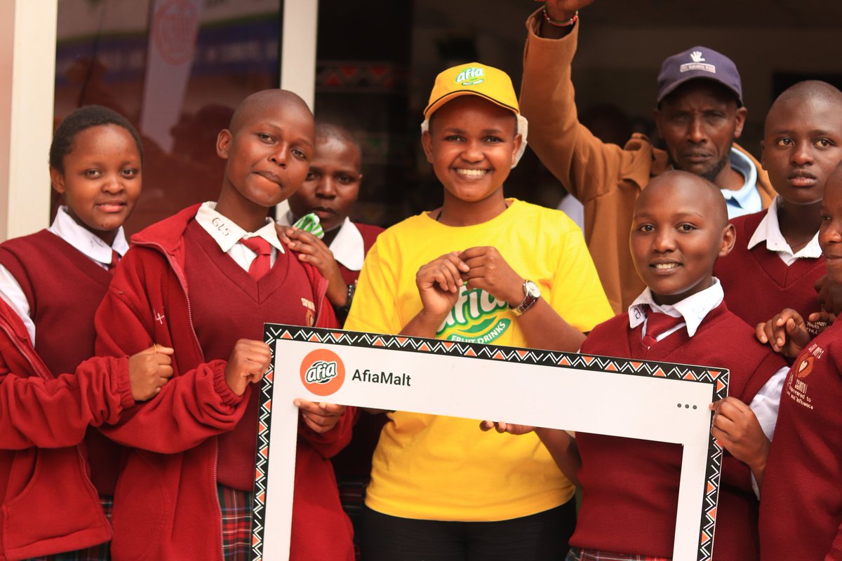 afia_ea's tweet photo. Kwa wale wote  walifika kwenye 'site' on Day 1, asanteni "kwa kuja".Kwa wale waliokua na Monday blues ama hawakupata fursa, kesho pia ni siku! Tupatane showground kwa burudani, amazing prices na prizes.
#afiafruitjuices #afiaEnergy #afiaAppleGingerBoost  #AcaciaKids https://t.co/svgwm1HtQA