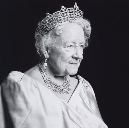 WindsorBlood's tweet photo. "I have seen her sacrifice people. I remember her pushing a knife into someone's rectum. You need to forget that the Queen Mother appears to be a frail old woman. When she shape-shifts into a Reptilian she becomes very tall and strong."

- Arizona Wilder ('The Biggest Secret') 🌍 https://t.co/w0w99sUHtU
