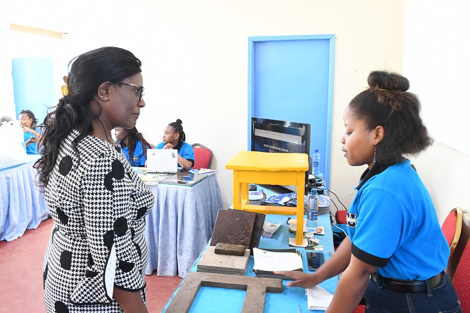 KenyattaUni's tweet photo. Prof. Jayne Mugwe , Ag. Registrar Research, Innovation and Outreach, tours projects at the Kenyatta University stand @AgriSocietyOfKe   #ExperienceKU #ASKNairobiShow #Agriculture #farming #BScAgribusinessManagement  #BScAgriculturalEducationExtension #BScAgriculturalResourcesMngt https://t.co/QQm2VIl1rI