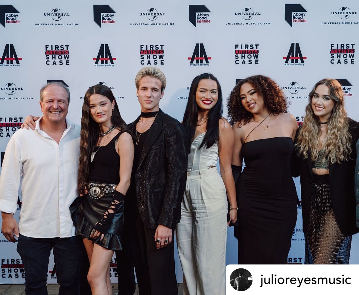 We can't express how proud we are of our first cohort of students at Art House Academy | @miamiahacademy. Last week was a week of new releases after they showcased their hard work for a room packed with family and industry VIP's from Univeral Music Latino | @universalmusica. ❤️