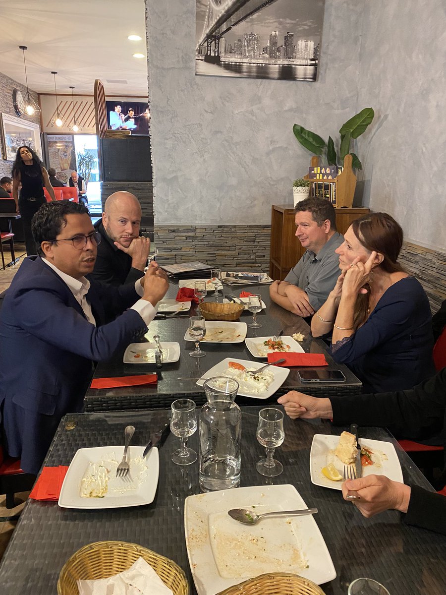 MounirSatouri's tweet photo. Visite de soutien à @CarriveMaite et @HuguesOrsolin dans le cadre de la législative partielle- circo 2 des Yvelines.

Nous devons nous mobiliser pour renforcer le camp de l'écologie et de la justice sociale à l'assemblée.

Cela n'a jamais été aussi urgent ! https://t.co/Jcm52e1rKP