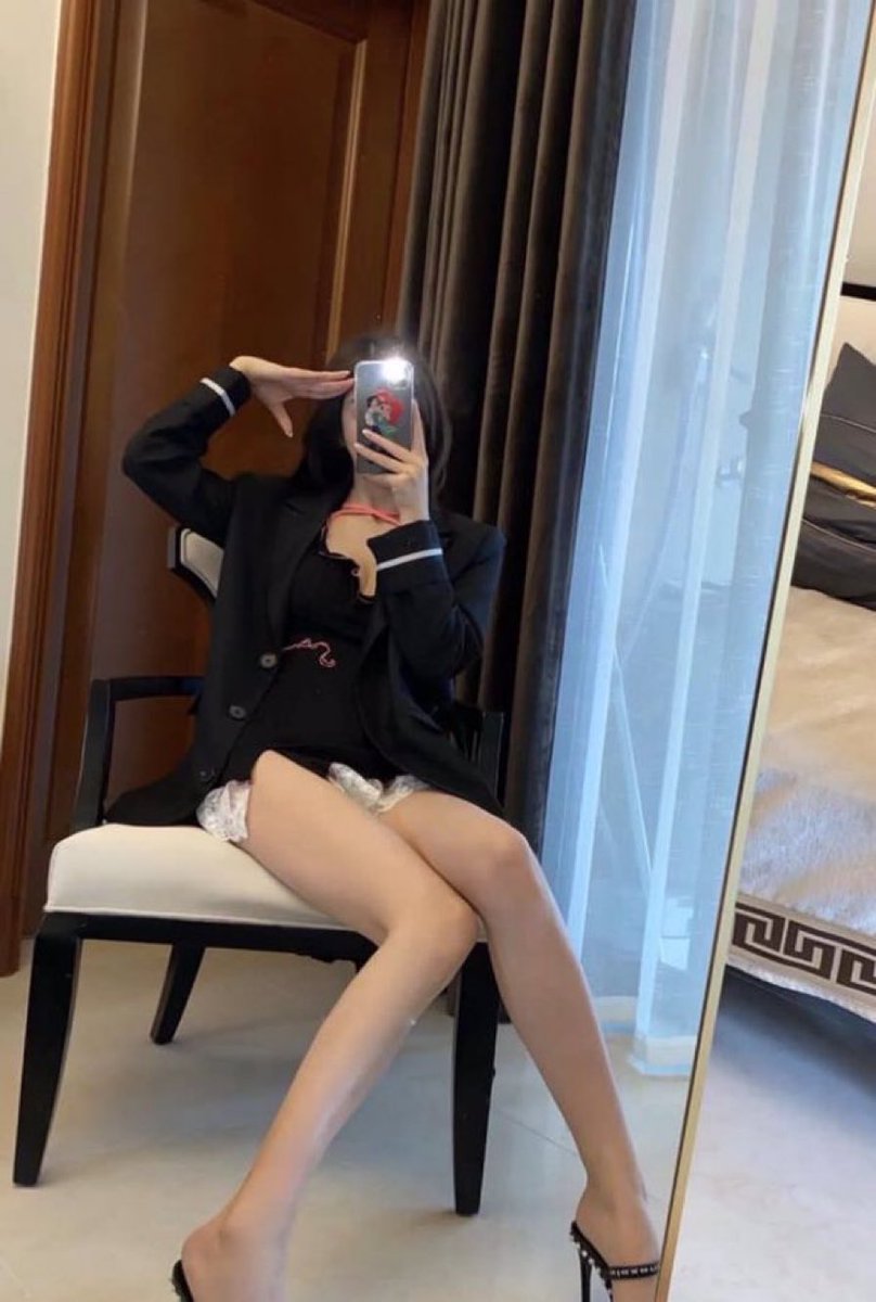 Pherr3325's tweet photo. Let's have an adult story tonight  💤❤❤🌙 
 #广州线下 https://t.co/kafbNzYzrl
