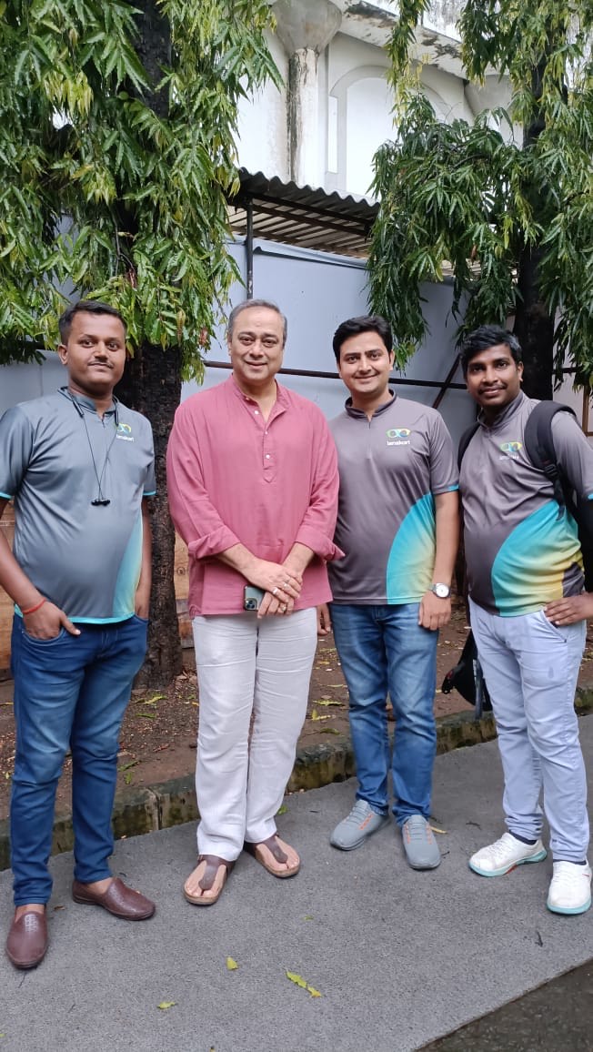 lenskart on Twitter "The 💯 team with SachinSKhedekar! 🙌🏽 We had the