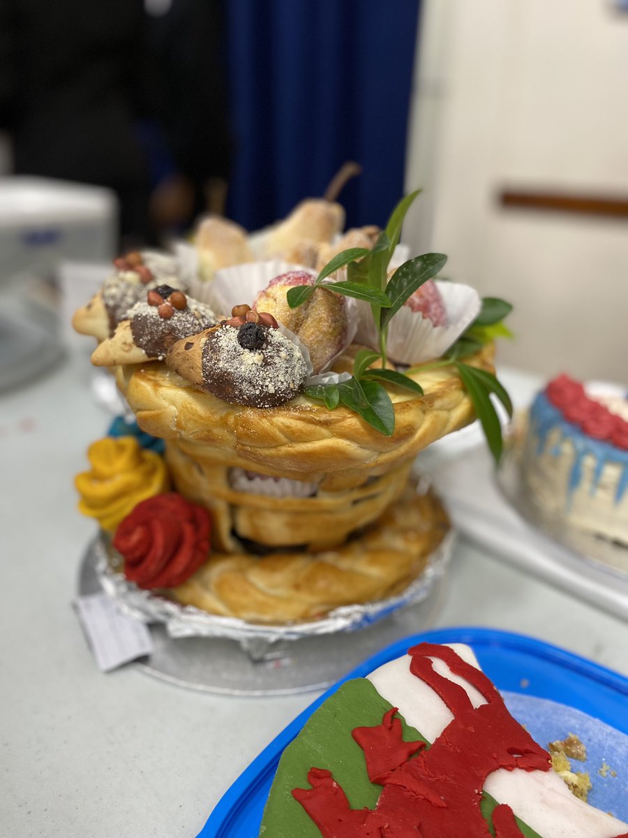 StewardsAcademy's tweet photo. @macmillancancer cake sale today @StewardsAcademy was a roaring success. So many #generous donations from both staff and students. #Thankyou all so much. @Stewards_Head @yourharlow https://t.co/RKaRJnvliT