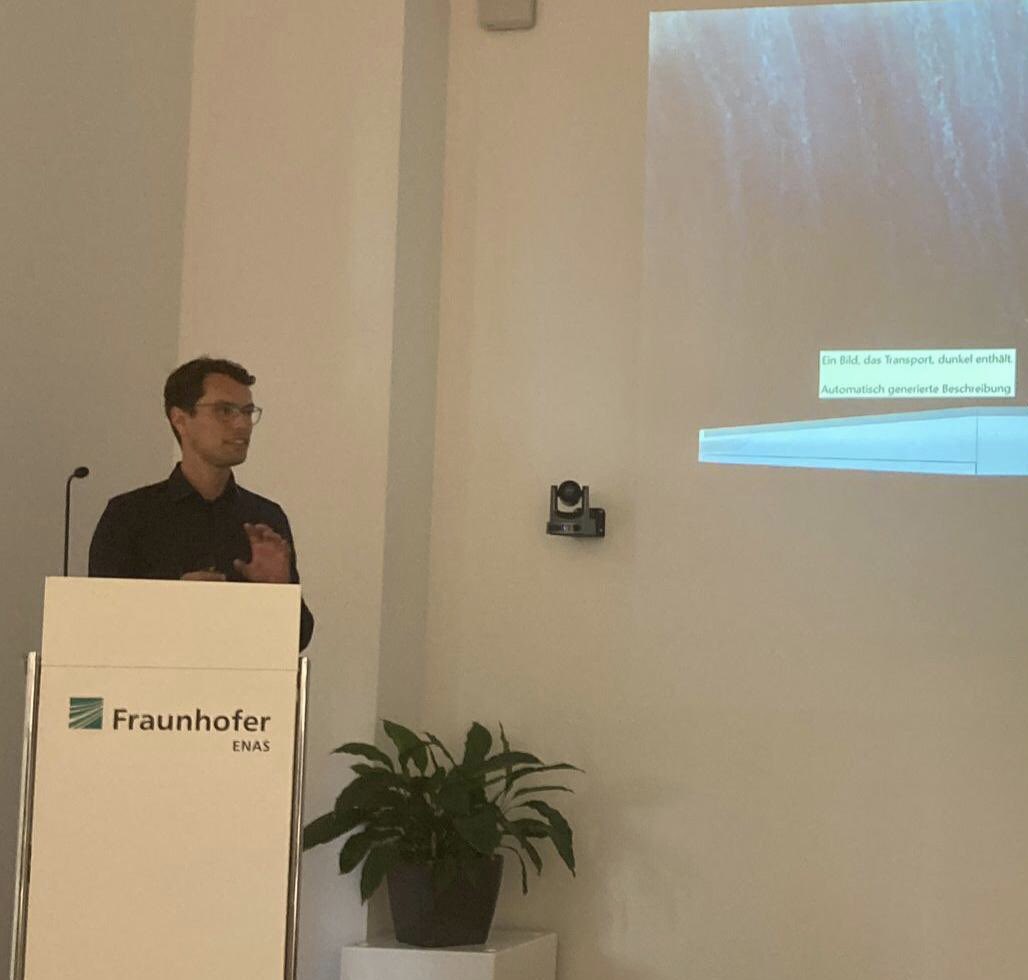 apus_zero's tweet image. At the Fraunhofer ENAS technology workshop, Robert Adam was able to present our knowledge on the topic of &quot;sensors in hydrogen aircraft&quot; to the interested audience.
@Fraunhofer #hydrogen #emissionfree #flying #H2 #Wasserstoff