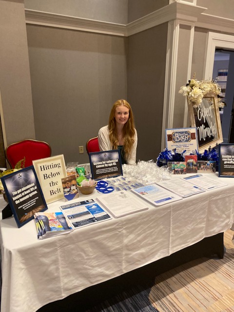 Thank you Brynn, Junior Board member, for helping to distribute info &amp; healthy treats to women going through cancer treatment. The Junior Board are HS students who gain service hours while learning about the gut health &amp; creating educational messages. hcb2.org/junior-board/
#RVA