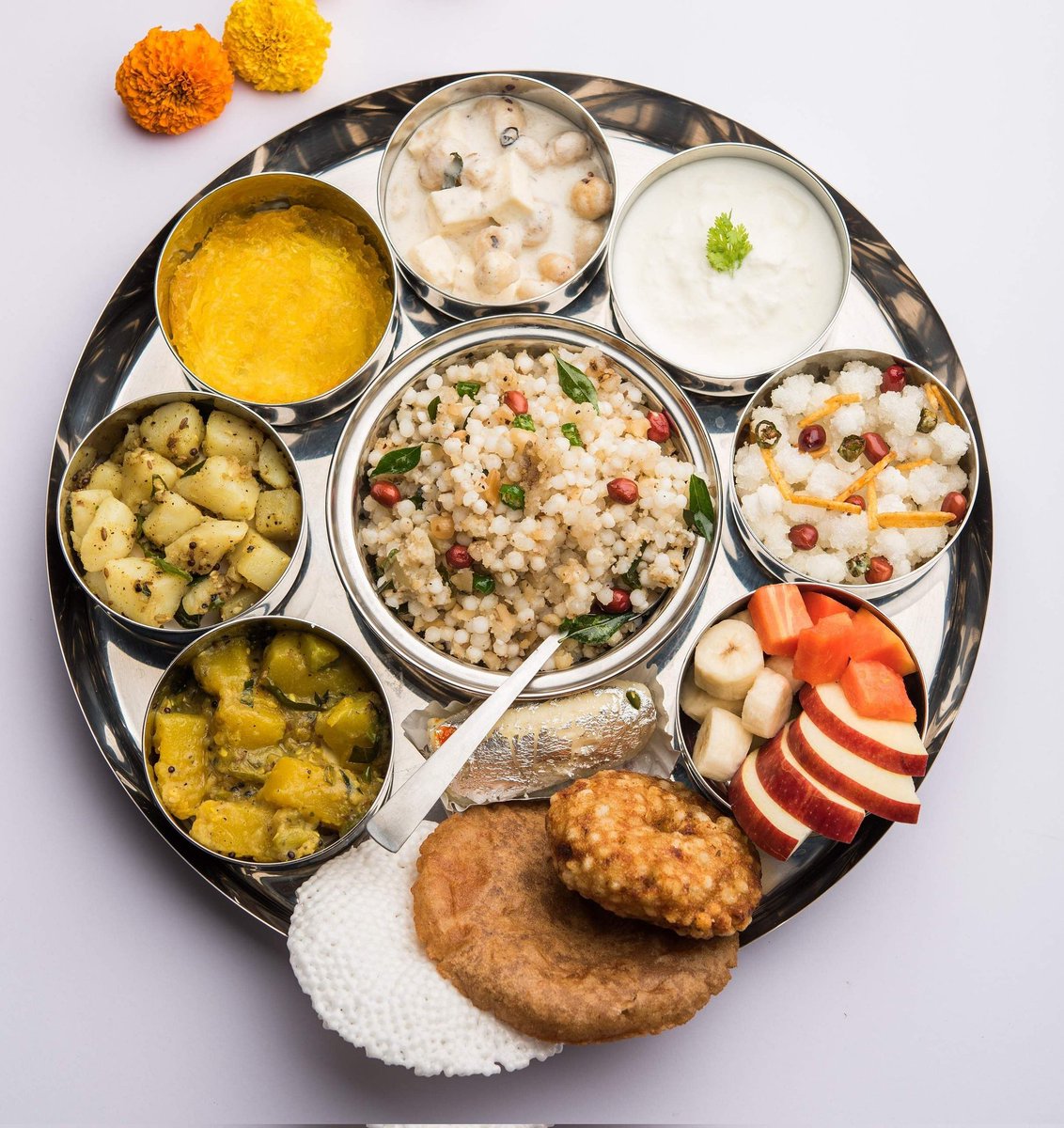 tbhcircle's tweet photo. Tag @zomato in comments for free Navratri food.
Jai mata Di

#Navratri #navratri2022 https://t.co/QQYsyghTRO