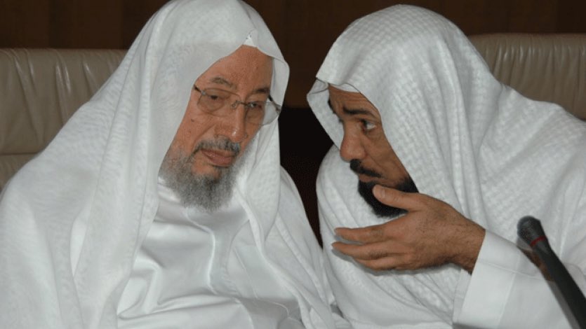Adhwan's tweet photo. انتهى يوسف القرضاوي فعلياً قبل ٧ أعوام من وفاته اليوم، حين انتهى زمن الإخوان المسلمين في المنطقة. قضت مصر على التنظيم المتطرف فبطل مفعول تحريض الداعية المقيم في قطر، وسحقت السعودية التطرف فاختفت معه قنوات نشر التحريض. القرضاوي لم يكن مفكرا أو مجددا، بل داعية إرهاب. https://t.co/dUEhkiNXHl