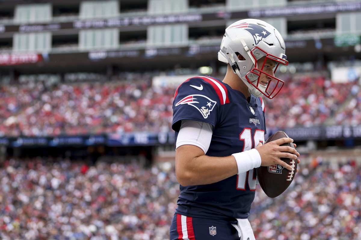 patriotslatam's tweet photo. "Nada es definitivo en este momento, así que no voy a especular sobre eso".

Bill Belichick, sobre poner a Mac Jones en IR. https://t.co/uIu8CPSluZ