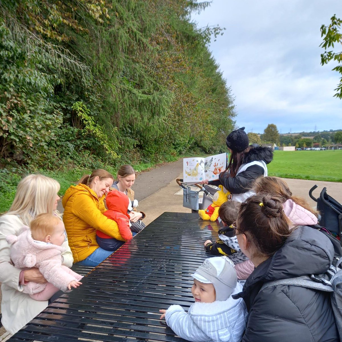 LibFalkirk's tweet photo. Denny Library held a special Bookbug Buggy Walk today, it was cold but fun!
#Bookbug #Denny #DennyLibrary @Bookbug_SBT https://t.co/4ITUKcAnGh