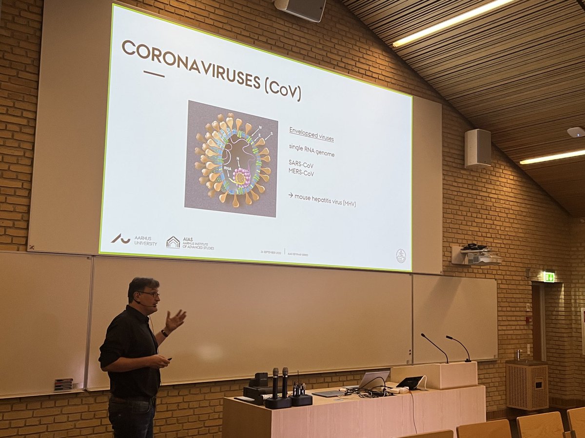AIAS_dk's tweet photo. Seminar in full swing: @MSCActions #AIASFellow Fulvio Reggiori takes us into his research studying self-eating cells: #authophagy can be used as a way to eliminate “the bad” in diseases. In his AIAS project he is combining authophagy and #viral infections as #coronavirus https://t.co/wB1EC9iIyO