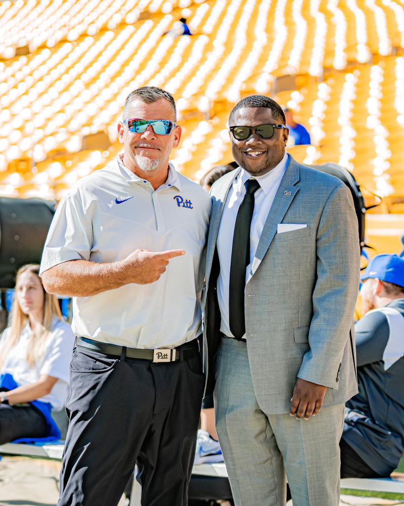 CoachPartridge's tweet photo. This guy!! Lucky to have him with us.  #H2P https://t.co/8fhipxefEu