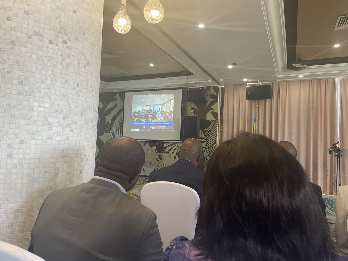 safiaotokore's tweet image. #GouvernementRDC @LukondeSama a pris la mesure via @nskazadi de  l’importance de mieux challenger les unités de gestion des projets sur financements extérieurs #ContratsDePerformance