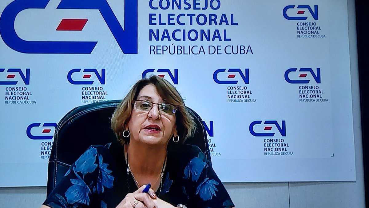 CanalCaribeCuba's tweet photo. La presidenta del Consejo Electoral Nacional, Alina Balseiro informó que el pueblo de #Cuba aprobó el #CodigoDeLasFamilias. 
En el Referendo Popular 6 251 786 millones de cubanos ejercieron su derecho al voto, 74,01% de participación.  

❤️ Ganó el SÍ con un 66,87 % https://t.co/HEi1G2NQ5X