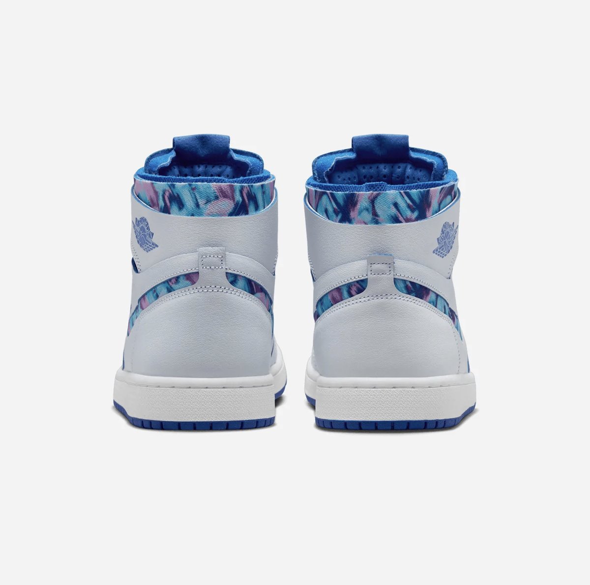 snkr_twitr's tweet photo. WMNS Jordan 1 Zoom Air CMFT ‘25 Years In China’

Shop -> https://t.co/gKNHISp4kQ

#AD https://t.co/m5XFDmXHve
