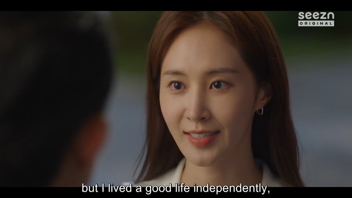 yulsera's tweet photo. the way sera so elegantly and proudly spoke about how she lived her life against the vice chairman was so very sookyung of her 🥹
#GoodJobEp10 #GoodJob #KwonYuri https://t.co/BNWlDslNOV