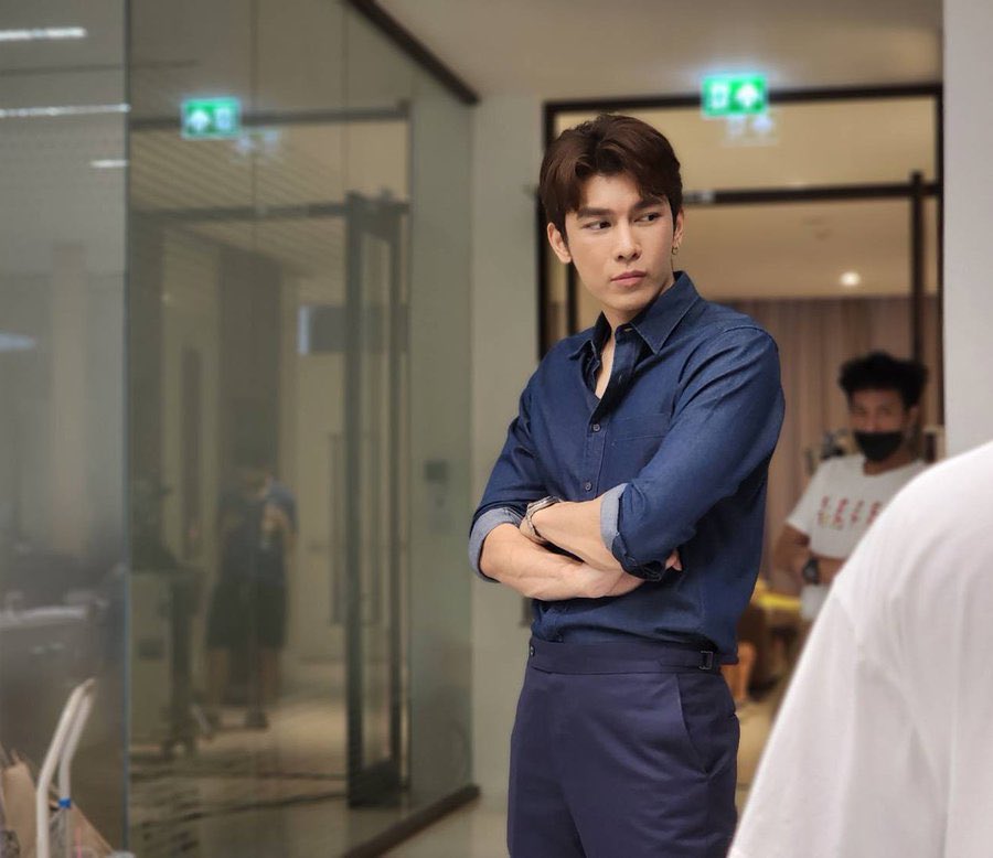 From being pampered to very serious. Mew Suppasit can do it ALL!!

#ForeverLove @MSuppasit
#ForeverLove_MewSuppasit
#MewSuppasit #มิวศุภศิษฏ์