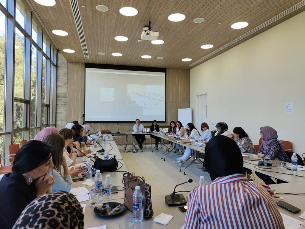 ArabReform_ARI's tweet image. 🎉26 women fellows from #Libya, #Yemen, #Iraq, #Palestine, and #Syria starting their #SAWT fellowship program, hosted by @AsfariInstitute!
For more info on the fellowship: arab-reform.net/sawt-fellowshi…

@cfta1991 @TWBI_org @SanaaCenter @EU_Commission Iraqi Al Amal Assocation
#WPS