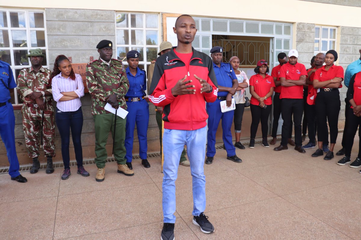 NYC_YouthVoice's tweet photo. NYC Officers spearheading the #GreeningKenyaWithNYC at Ndaragwa constituency sensitive public on NYC mandate and various opportunities in the ongoing #FursaInDemocracy challenge during a brief meeting convened by DCC prior to the commencement of tree planting.
@MargaretKiogora https://t.co/I8mpf7F6dS