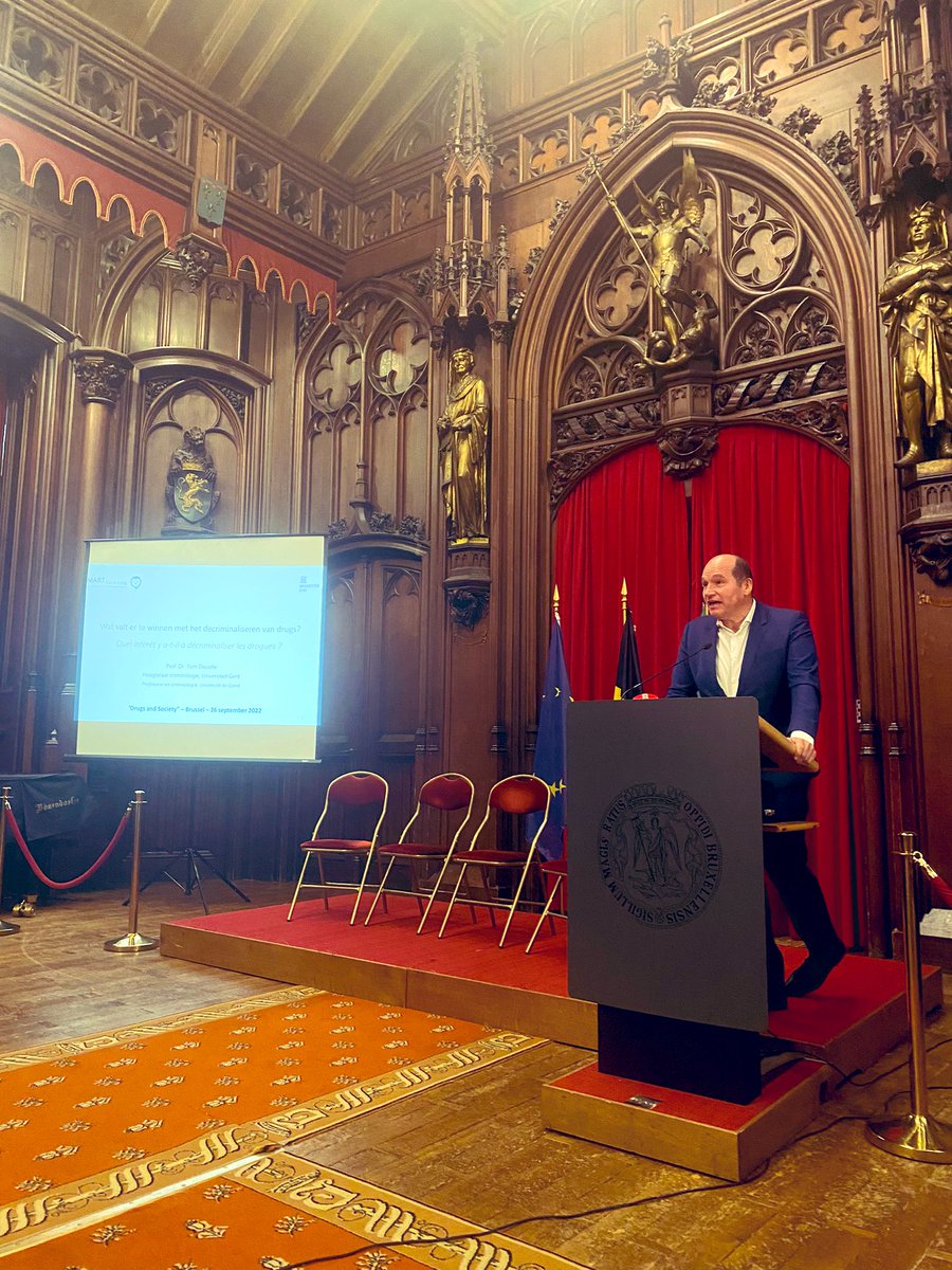 Philippe Close (@philippeclose) on Twitter photo Aujourd’hui commence à l’hôtel de ville une semaine de colloque « décriminaliser l’usage de drogues: enjeux et perpectives » organisé par <a href="/SMARTonDrugs1/">SMART on Drugs</a>, <a href="/feditobxl/">FEDITO BXL asbl</a> et <a href="/stop1921/">#STOP1921</a>. Aujourd’hui commence à l’hôtel de ville une semaine de colloque « décriminaliser l’usage de drogues: enjeux et perpectives » organisé par <a href="/SMARTonDrugs1/">SMART on Drugs</a>, <a href="/feditobxl/">FEDITO BXL asbl</a> et <a href="/stop1921/">#STOP1921</a>.