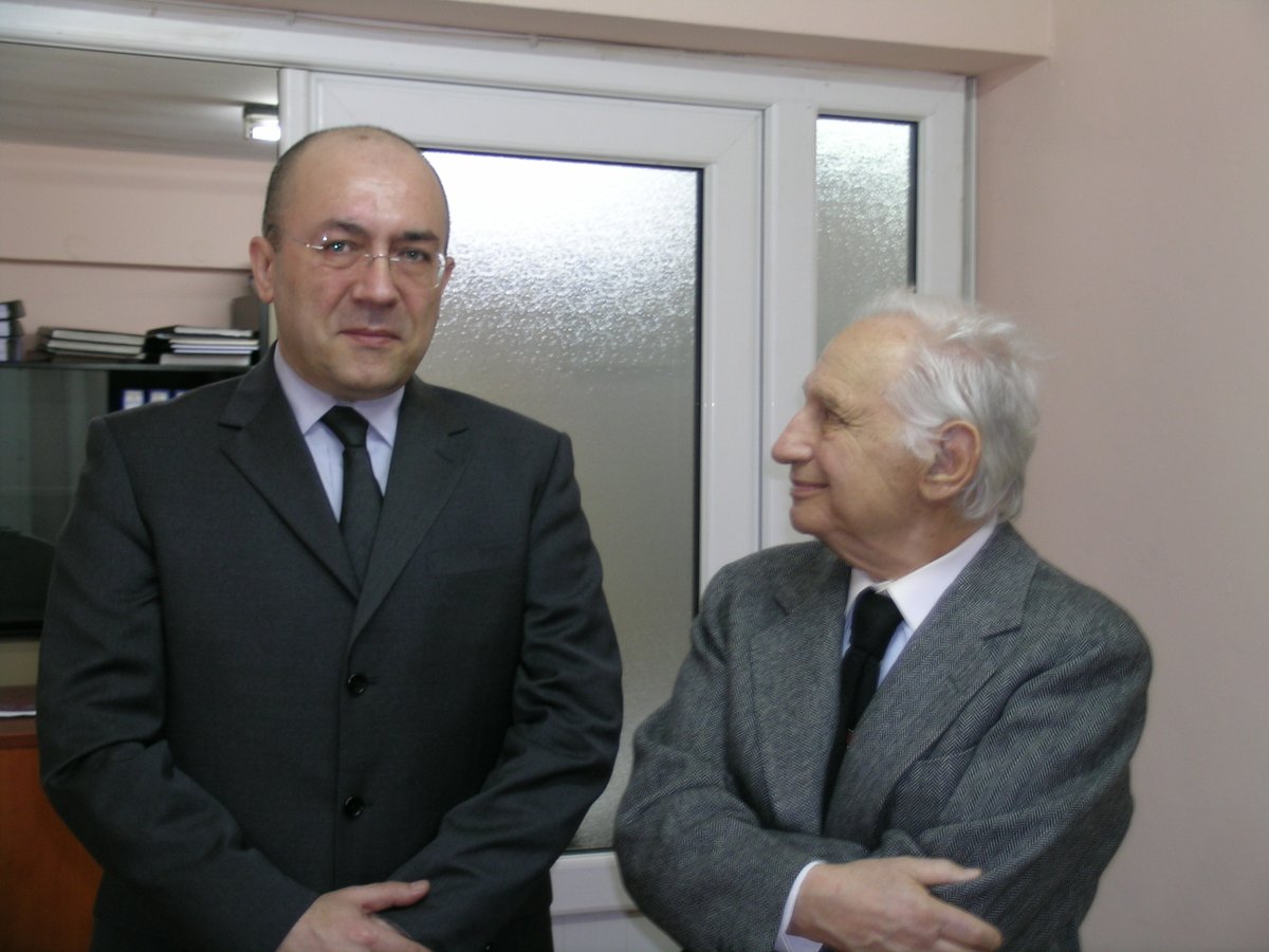 borakaracam's tweet photo. Kriton hocam. ❤️
Dün defnedildi. Huzur içinde uyusun. https://t.co/RWt0mri39D