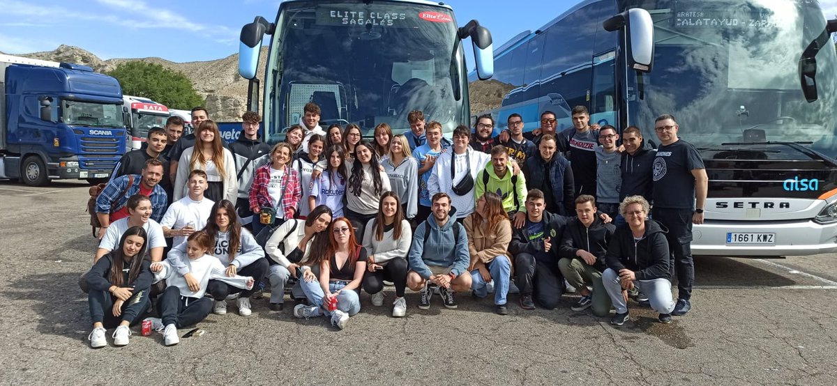 rubcas76's tweet photo. En ruta! #TESCongreso2022 @SEMES_
@escolajoviat https://t.co/GOWBXqkD0T