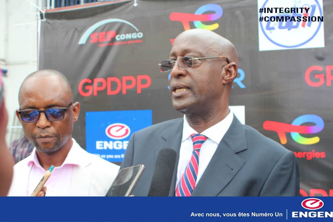EngenDRCSA's tweet photo. le GPDPP par le Canal de son Président Charles NIKOBASA est venu au secours des victimes en leur offrant des médicaments et des produits de premiÚre nécessité pour leur prise en charge.
#EngenDRCSA
#TotalEnergies
#SepCongo
#COBIL
#SOCIR
#Compassion
#AvecNousVousĂtesNumĂ©roUn https://t.co/2XOue4YoZE