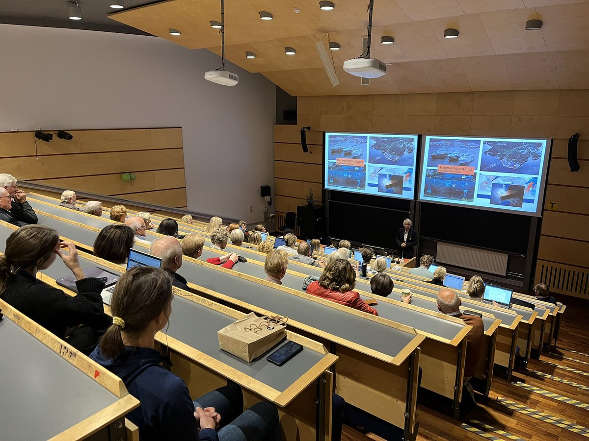 HiVolda's tweet photo. Tankevekkande og engasjerande foredrag @HiVolda om forvaltning av verdshava med Sissel Rogne frå @Havforskningen i dag 🌊🐟#forskningsdagene @forskningsradet https://t.co/wfS8tc9EG1