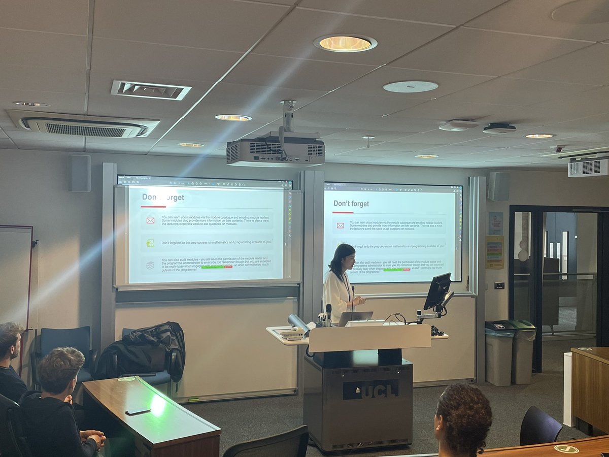 uclfincomp's tweet photo. Welcome everyone! 
The MSc Emerging Digital Technologies starts today! 

#induction #UCLCS @uclfincomp @uclcs @uclcbt https://t.co/tBOAXohGG4