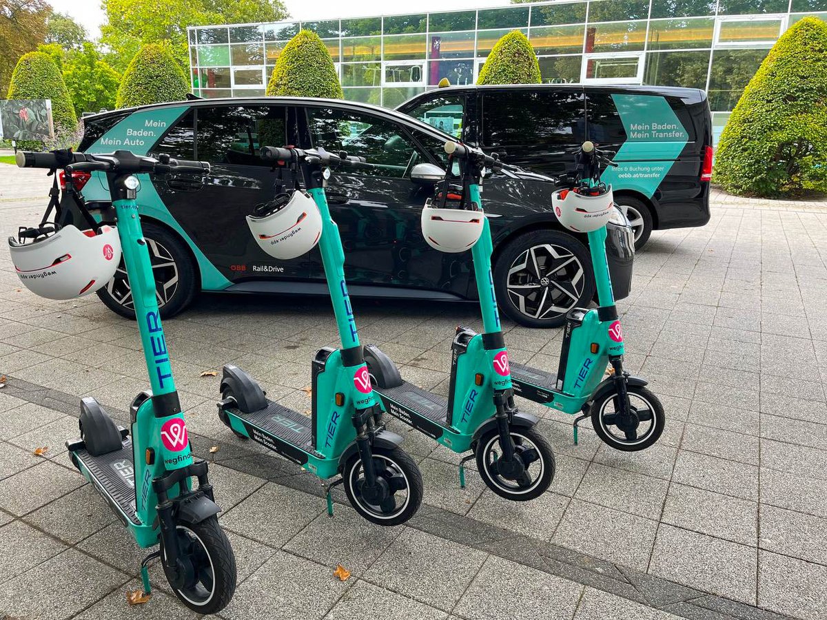 Die Kurstadt Baden macht mobil 🚂🚕🚲 Mit der Wegfinder-App könnt ihr am neuen #ÖBB360 Standort ganz easy einen E-Scooter, ein Rail&amp;Drive E-Auto, den ÖBB Transfer-Shuttle und bald Fahrräder buchen! So wird die erste &amp; letzte Meile bequemer &amp; klimafreundlicher.🍃
© ÖBB / Kerschner