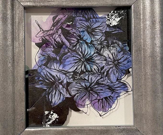 どれも切り絵に水彩画を重ねて作った青色のお花たちです青だいすき...!!!! #あなたのあお色の作品を見せてください 