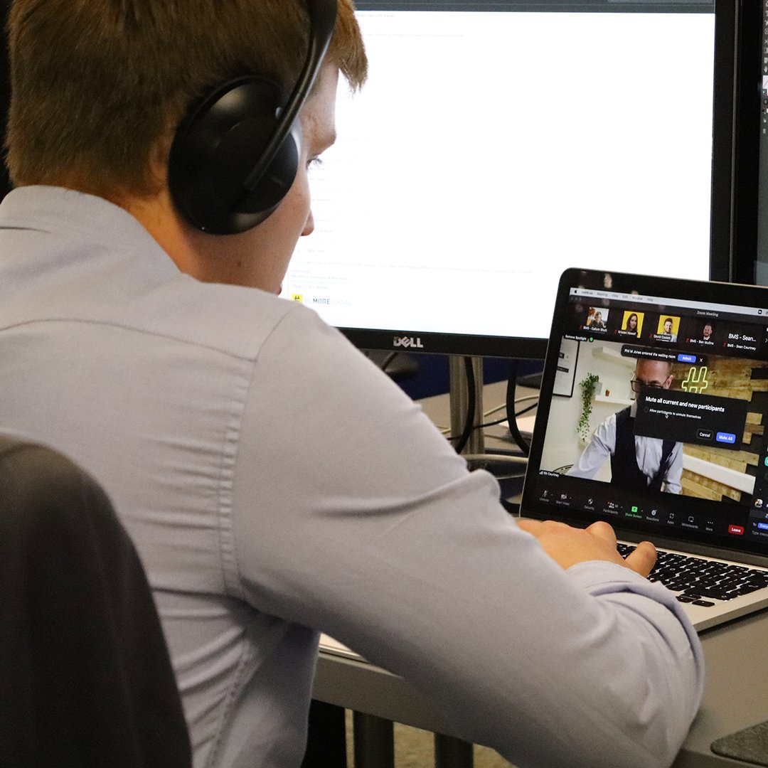 SocialHub is THE place to be for Business Owners and Social Media Managers! 👊

#business #socialmedia #marketing