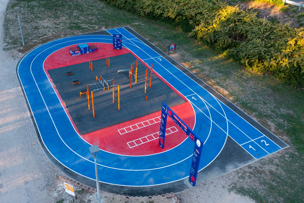 stephane_pallez's tweet photo. Deux nouveaux terrains #GagnerDuTerrain inaugurés à #Montargis et #LeLude !
2⃣objectifs :
- Renforcer notre engagement #SportPourTous
- Construire un héritage collectif avec @Paris2024 et @agence_du_sport en finançant 50 terrains de #sport de #proximité à horizon #Paris2024. https://t.co/XLPjoc52B0