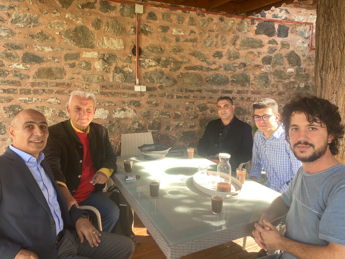 Hasırizade Ahmet Muhtar Efendi'nin söylediği, oğlu Mehmed Elif Efendi'nin talik yazıyla meşk ettiği ve semahanede asılıyken çalınan kitabelerin asli yerine asıldığını büyük bir sevinçle beyan ederiz.