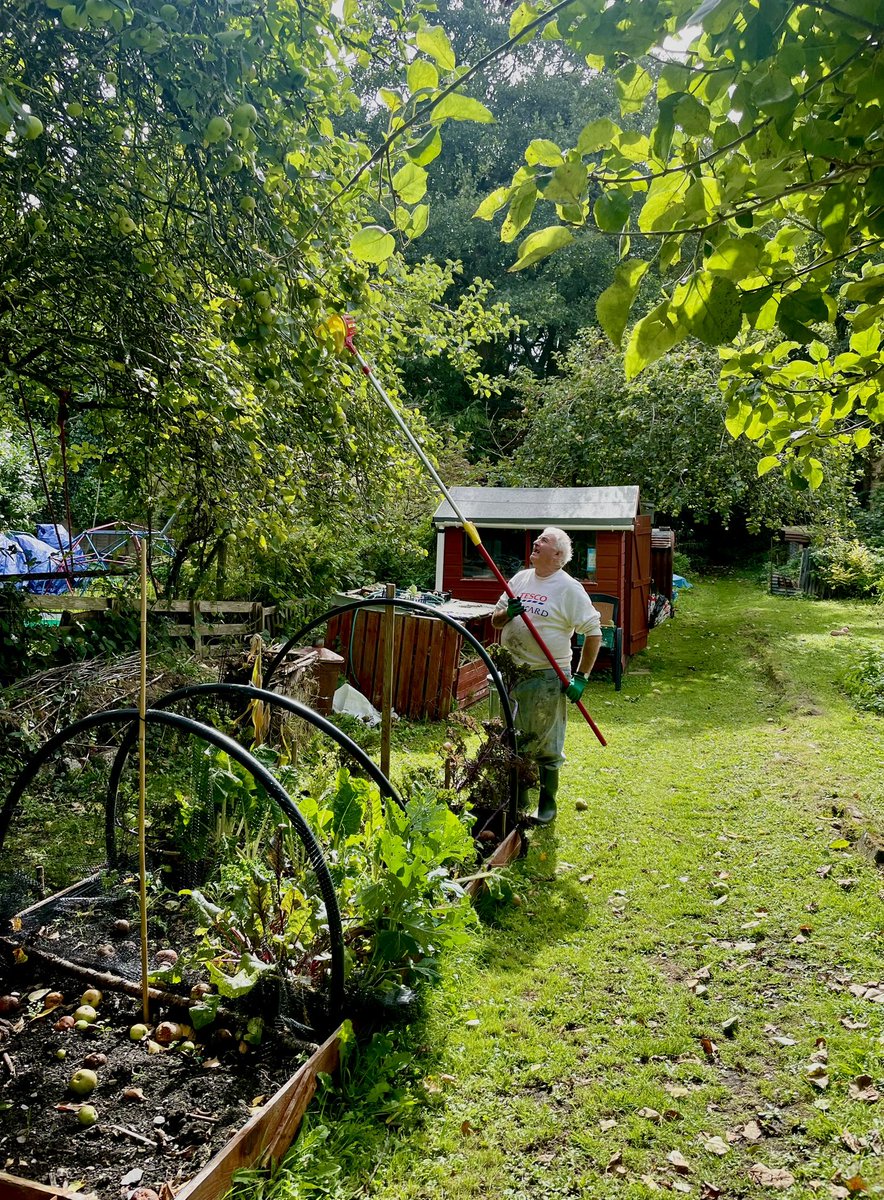 DanHeesLX's tweet photo. Abandoning theatre to produce Cider from now on https://t.co/xq577Mxavc