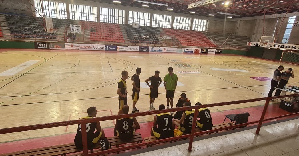 Eibar Saskibaloia tweet media