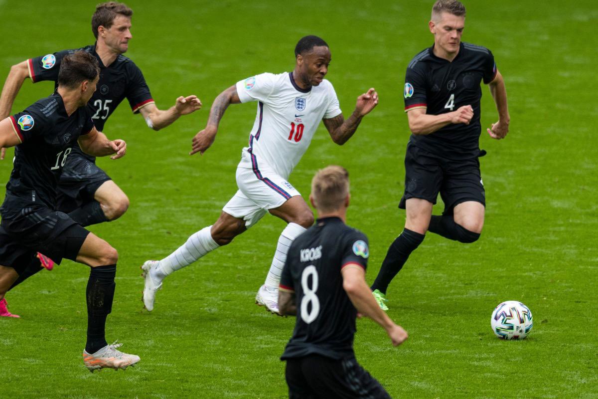 mysteryfootball's tweet photo. If a goal is scored in the England vs Germany game tonight, we will give away a Mystery Football shirt to one lucky follower! 🇩🇪🦁 

To enter: 
1️⃣ RT this tweet
🤝 Follow us

Good luck! 🤞🏻 https://t.co/8Y3Fy0UWCj