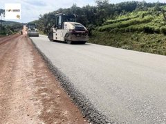 Monafrique8's tweet photo. Grand Lahou - Fresque ! Ça se dessine tout doucement.. 75 km en mode métamorphose..  #Ponts #Routes #Cotiere #CIV225 https://t.co/bxAkifGMdT