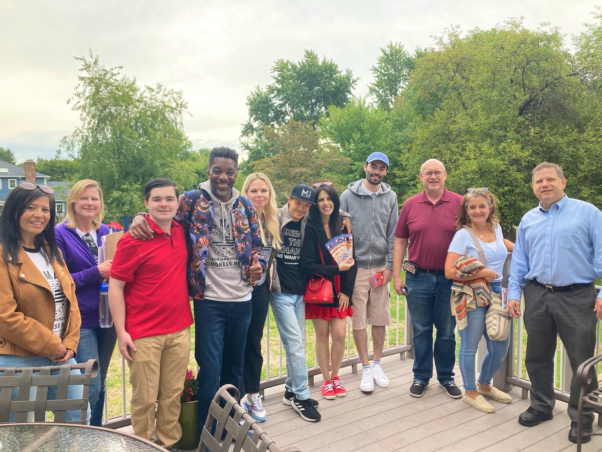 xAddisonReillyx's tweet photo. Hit the pavement yesterday with this amazing team in Hillsborough! Sign up below to join our team ⬇️
https://t.co/rv9pRWPgNg #leadright https://t.co/nQo6d4szuT