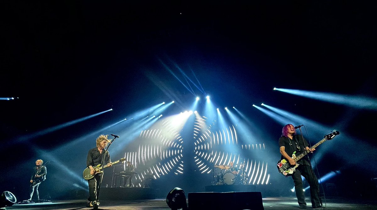 yourPHOTOSTYLE's tweet photo. After 32 months, there I was standing in the crowd watching @googoodolls perform live again. When I tell you they put some a** into it, man, they brought it home for #Buffalo ThankU @johnrzeznikGGD &amp; @RobbyTakac for all you’ve done for your fans during the pandemic.#googoodolls https://t.co/EEGVig6ZpL