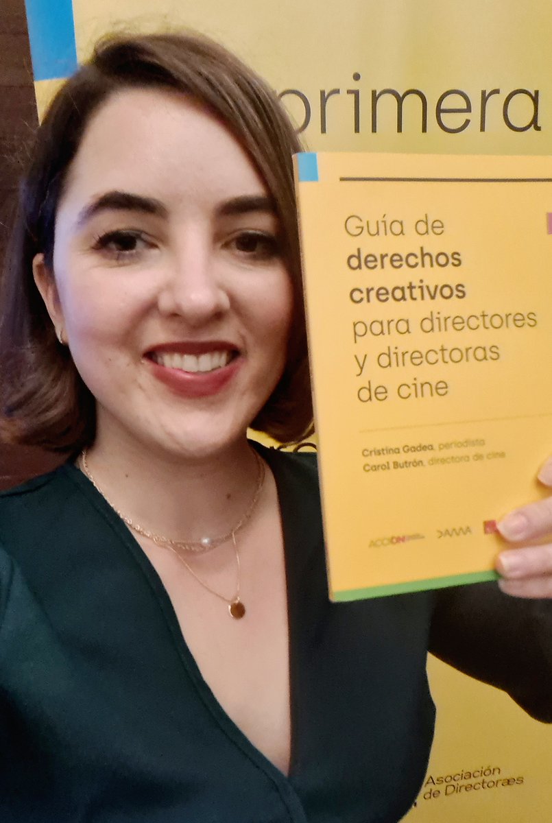 carolbutron_'s tweet image. Este viernes estuvimos presentando en @sansebastianfes, la primera Guía de derechos creativos para directores/as de España, producida por @acciondirectorx, patrocinada por  @SgaeAudiovisual, @DAMAUTOR, @film_madrid @ComunidadMadrid y la #ECAV.
Escrita por Cristina Gadea y por mí
