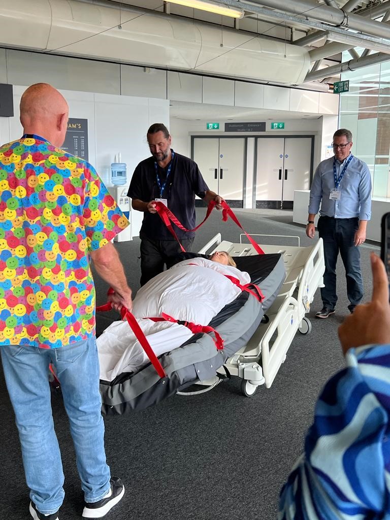 LINET_UK's tweet photo. Workshop Complete! Great session by James Smith. M&amp;H Practitioner from @EKHUFT &amp; his 'An exploration of safe manual handling when evacuating patients within the Acute environment in the event of an emergency.' @nbetoday  #Innovations #MedEd #NHS #fire #evacuation #hospitals https://t.co/YewH2CZqVL