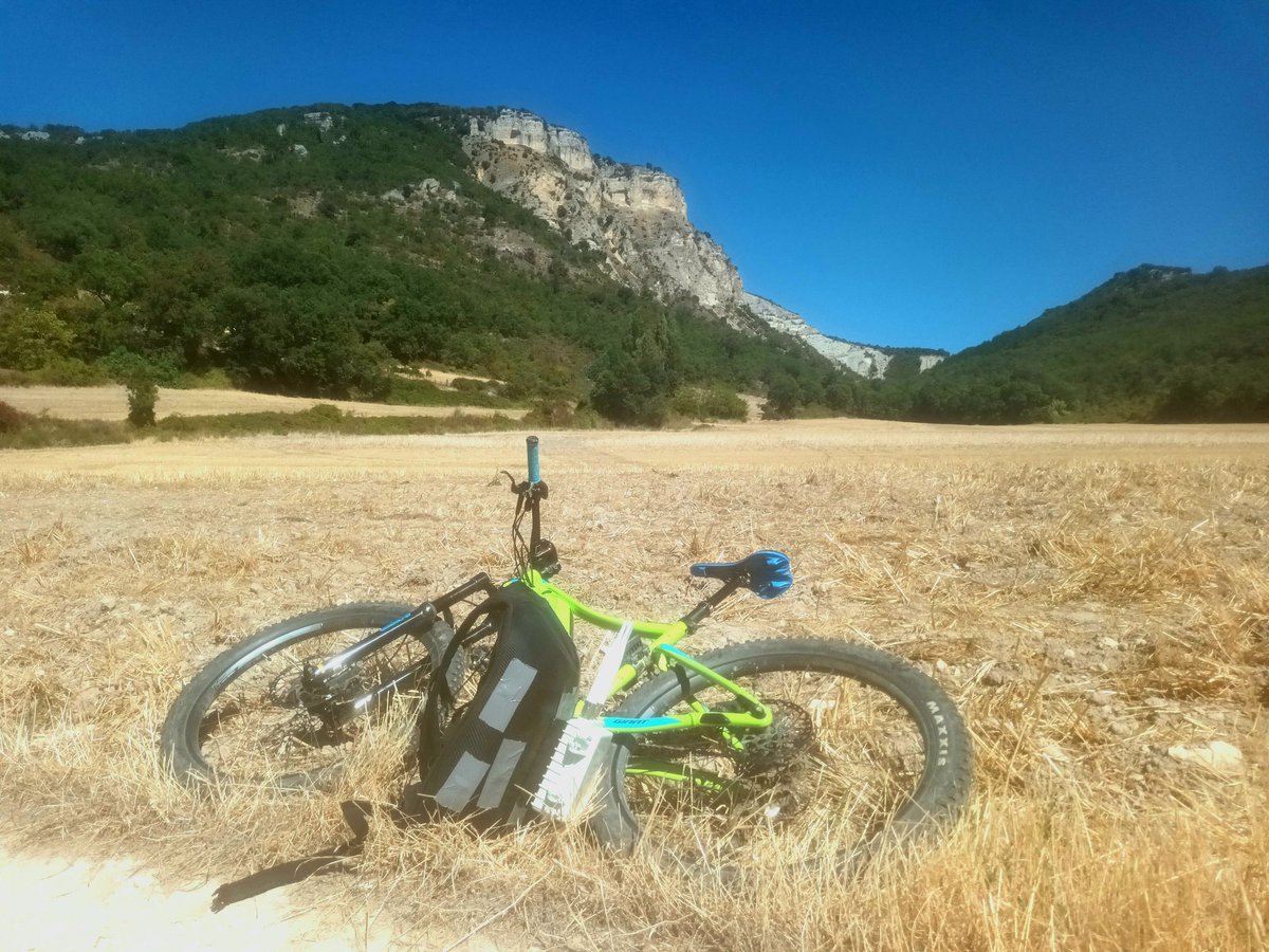 Inspección del terreno!!

1 de octubre, <a href="/testellaepic/">tierraestellaepic</a> en directo.

#TEEpic22